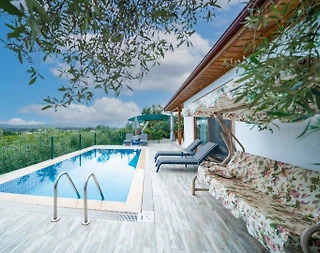 Muğla Ula'da Çekirdek Ailelere Uygun, Özel Havuzlu, Nezih Villa - 3