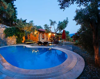 Muğla Ula'da Doğayla Baş Başa, Özel Havuzlu, Otantik Villa - 4