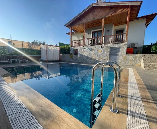 Muğla Ula'da Enfes Doğada, Özel Havuzlu, Kiralık Villa - 1
