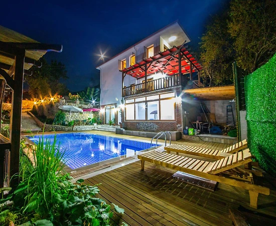 Muğla Ula'da Geniş Ailelere Uygun, Özel Havuzlu, Konforlu Villa - 1