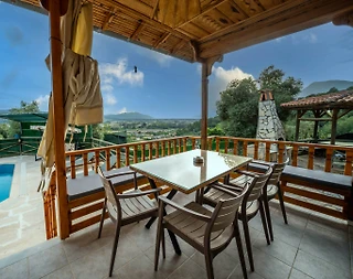 Muğla Ula'da Yeşillikler İçinde, Yetişkin ve Çocuk Havuzlu, Taş Villa - 5