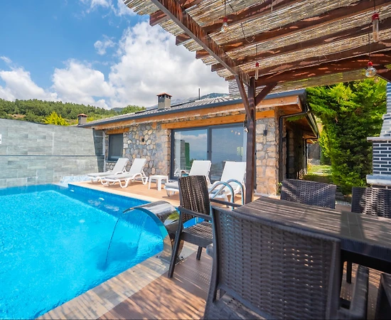 Muğla Yakaköy'de Muhteşem Deniz Manzaralı, Özel Havuzlu, 3+1 Taş Villa - 1