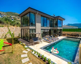Kaş Yeşilköy'de Doğa ve Dağ Manzaralı, Özel Havuzlu, Kiralık Villa - 1