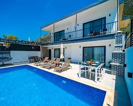 Kaş Bezirgan'da Doğa ve Deniz Manzaralı, Özel Havuzlu, Konforlu Villa - 3