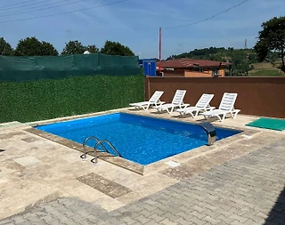 Kocaeli Kandıra'da Doğa ile İç İçe, Özel Havuzlu, Konforlu Villa - 4