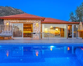 Kaş Üzümlü'de Müthiş Doğa ve Deniz Manzaralı, Özel Havuzlu, Kiralık Villa - 2