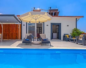 Kaş Üzümlü'de Balayı Çiftlere Uygun, Özel Havuzlu, Kiralık Suit - 3