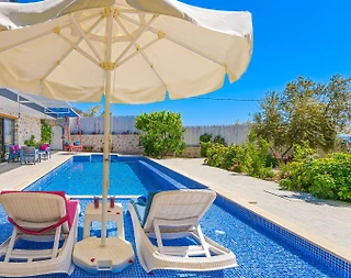 Kaş Üzümlü'de Modern Tasarımlı, Açık ve Kapalı Havuzlu, Balayı Villası - 3