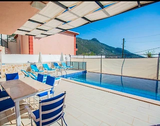 Kaş İslamlar'da Geniş Alanlara Sahip, Özel Havuzlu, Konforlu Villa - 4