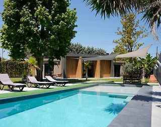 Antalya Kepez'de Geniş Alanlara Sahip, Özel Havuzlu, Ferah Villa - 1