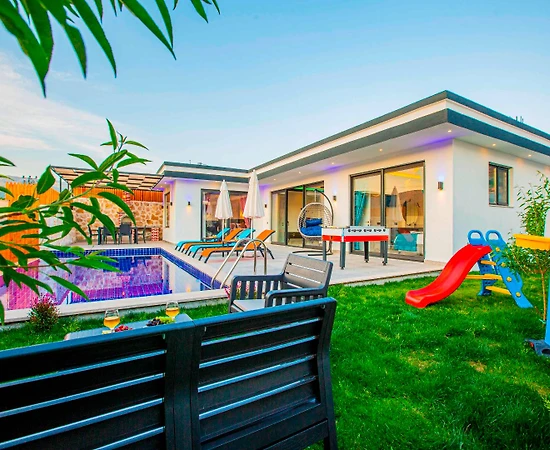 Kaş Sarıbelen'de Doğayla İç İçe, Özel Havuzlu, Tatil Villası - 1