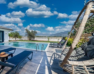 Muğla Seydikemer'de Doğanın İçerisinde, Özel Havuzlu, Şık Villa - 5