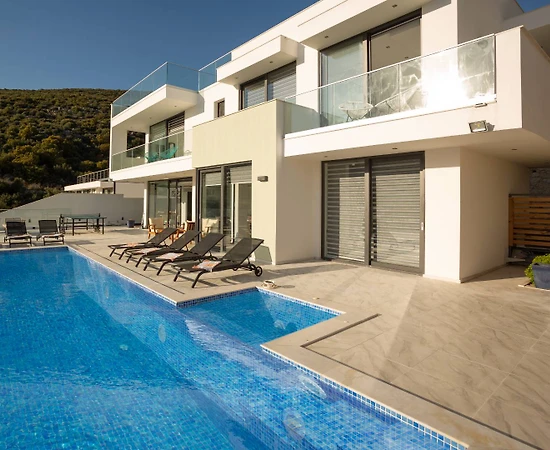 Kaş Kalkan'da Deniz Manzaralı, Özel Havuzlu, 8 Kişilik, Lüks Villa - 1