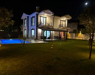Sakarya Sapanca'da Geniş Bahçeli, Özel Havuzlu, Lüks Villa - 2