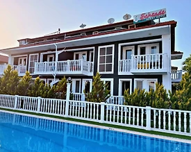 Fethiye Foça'da Merkezi Konumda, Ortak Havuzlu, Konforlu Apart - 3
