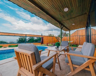 Sapanca Nailiye'de Çekirdek Ailelere Uygun, Özel Havuzlu, Şık Bungalov - 3