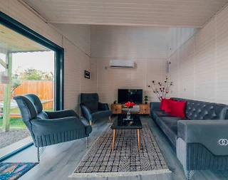 Sapanca Nailiye'de Çekirdek Ailelere Uygun, Özel Havuzlu, Şık Bungalov - 5