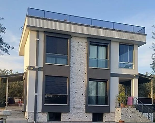 Balıkesir Edremit'de Bahçeli, 12 Kişilik, Modern Villa - 2