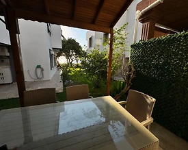 Kuşadası Güzelçamlı'da Denize Yakın, Merkezi Konumda, Kiralık Tripleks - 3