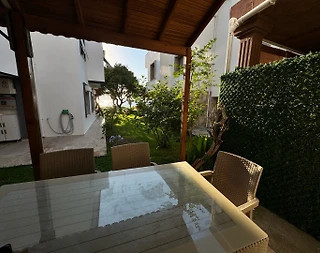 Kuşadası Güzelçamlı'da Denize Yakın, Merkezi Konumda, Kiralık Tripleks - 3