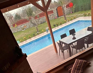 Sapanca Kırkpınar'da Geniş Bahçeli, Özel Havuzlu, Kiralık Bungalov - 2