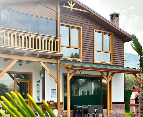 Sapanca Kırkpınar'da Geniş Bahçeli, Özel Havuzlu, Kiralık Bungalov - 1