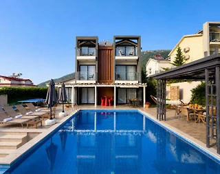 Fethiye Ölüdeniz'de Geniş Bahçeli, Özel Havuzlu, 4+1 Villa - 1