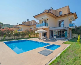 Fethiye Ölüdeniz'de Geniş Alanlı, Özel Havuzlu, 6 Kişilik Villa - 2