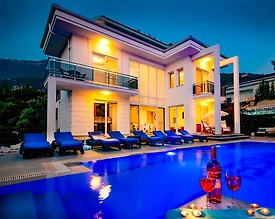 Fethiye Ölüdeniz'de Geniş Ailelere Uygun, Özel Havuzlu, Modern Villa - 2