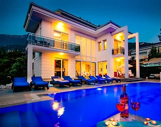 Fethiye Ölüdeniz'de Geniş Ailelere Uygun, Özel Havuzlu, Modern Villa - 2