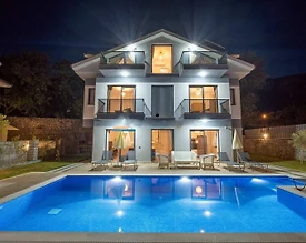 Fethiye Ölüdeniz'de Modern Tasarımlı, Özel Havuzlu, 9 Kişilik Villa - 3