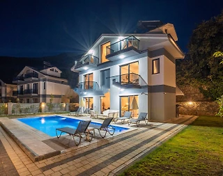 Fethiye Ölüdeniz'de Modern Tasarımlı, Özel Havuzlu, 9 Kişilik Villa - 1
