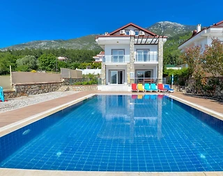 Fethiye Ölüdeniz'de Geniş Ailelere Uygun, Özel Havuzlu, Kiralık Villa - 1