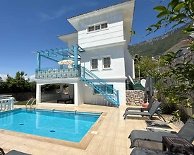Ölüdeniz Ovacık'ta Merkeze Yakın Konumda, Özel Havuzlu, Konforlu Villa - 2