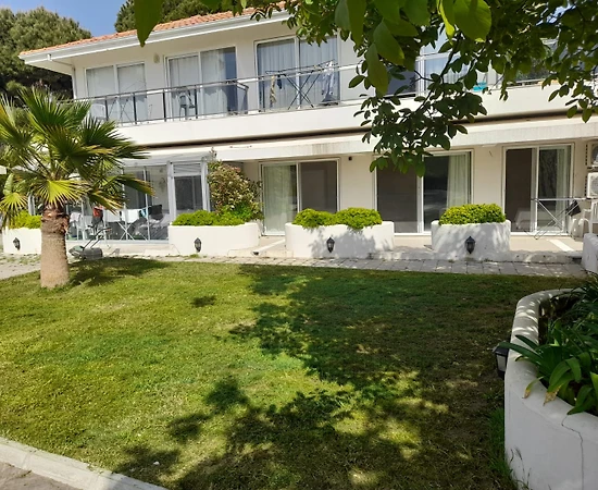 Fethiye Ölüdeniz'de Merkezi Konumda, Ortak Havuzlu, Konforlu Apart - 1