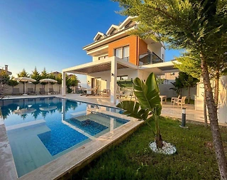 Fethiye Ölüdeniz'de Geniş Ailelere Uygun, Özel Havuzlu, 4+1 Villa - 4