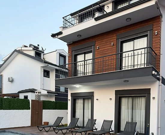 Fethiye Ölüdeniz'de Kalabalık Aileler için Uygun, Özel Havuzlu, Modern Villa - 1