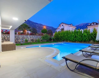 Fethiye Ölüdeniz'de Modern Mimarili, Özel Havuzlu, 4+1 Villa - 3