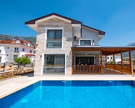 Fethiye Ölüdeniz'de Geniş Bahçeli, Özel Havuzlu, Modern Villa - 2