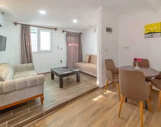 Fethiye Ölüdeniz'de Merkezi Konumda, Ortak Havuzlu, 1+1 Apart - 3