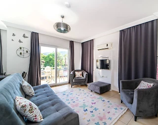 Fethiye Ölüdeniz'de Çekirdek Ailelere Uygun, Ortak Havuzlu, Şık Apart - 2