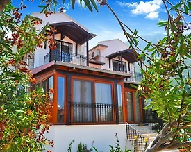 Fethiye Ölüdeniz'de Geniş Alanlara Sahip, Özel Havuzlu, 4+1 Villa - 3