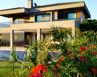 Çeşme Ovacık'ta Deniz Manzaralı, Özel Havuzlu, Lüks Villa - 1