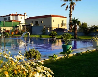 Çeşme Ovacık'ta Deniz Manzaralı, Özel Havuzlu, Lüks Villa - 2