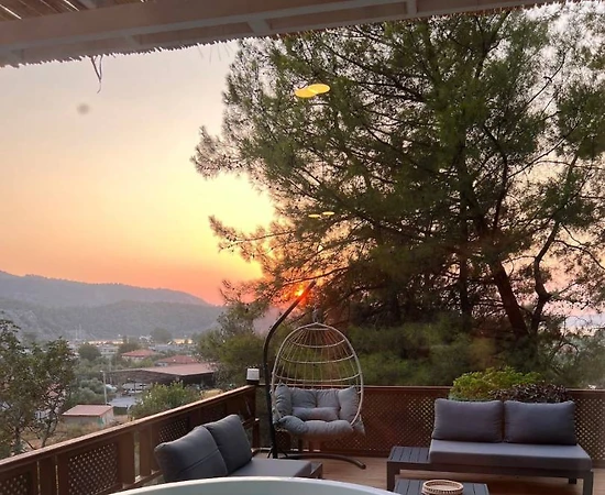 Marmaris Orhaniye'de Doğayla İç İçe, Jakuzili, 2+1 Villa - 1