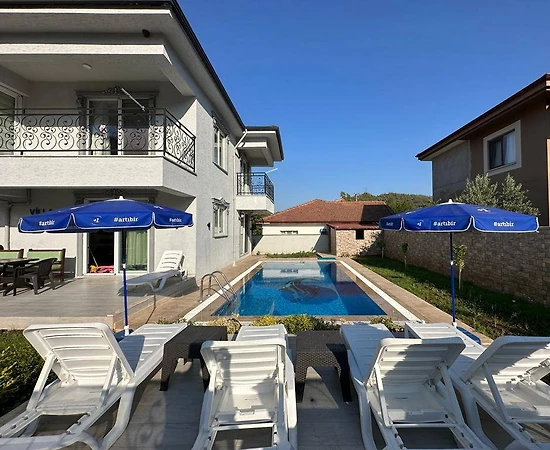 Marmaris Hisarönü'nde Merkezi Konumda, Özel Havuzlu, Kiralık Villa - 1