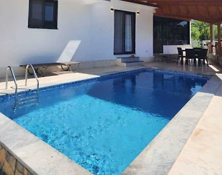 Ortaca Dalyan'da Elverişli Konumda, Özel Havuzlu, 3+1 Villa - 1
