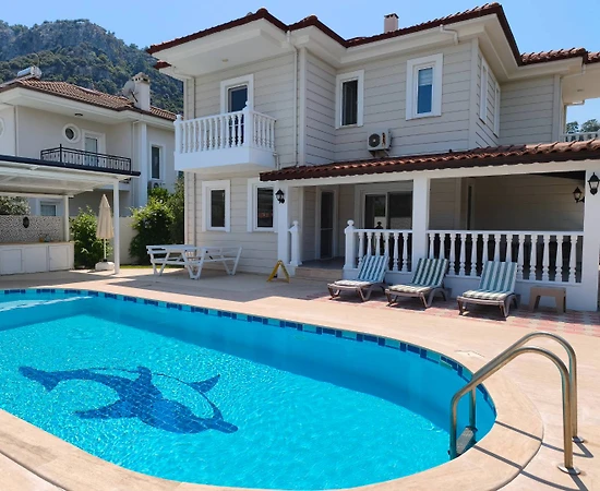 Ortaca Dalyan'da Geniş Aileler için İdeal, Özel Havuzlu, 4+1 Villa - 1