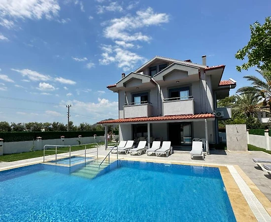 Ortaca Dalyan'da Geniş Ailelere Uygun, Özel Havuzlu, 12 Kişilik Villa - 1