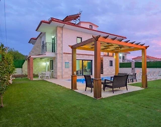 Ortaca Dalyan'da Geniş Ailelere Uygun, Özel Havuzlu, Şık Villa - 1